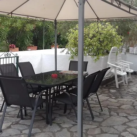 I Faraglioni Apartment *